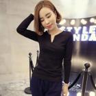 Long-sleeve Split-neck T-shirt
