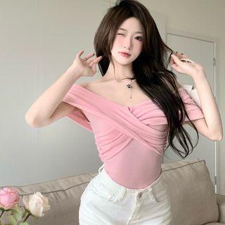 Off-shoulder Knot Top
