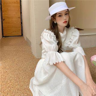 Short-sleeve Frilled Blouse / High-waist Maxi Skirt