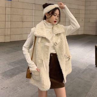 Sleeveless Faux Fur Buckled Vest As Shown In Figure - One Size