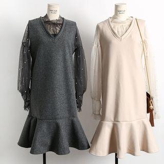 Set: Bubble-sleeved Lace Top + Sleevless Mermaid Wool Dress + Camisole