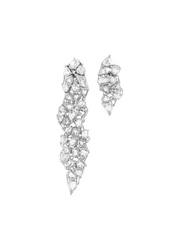 Monique Péan White Rose Cut Diamond Asymmetrical Earrings