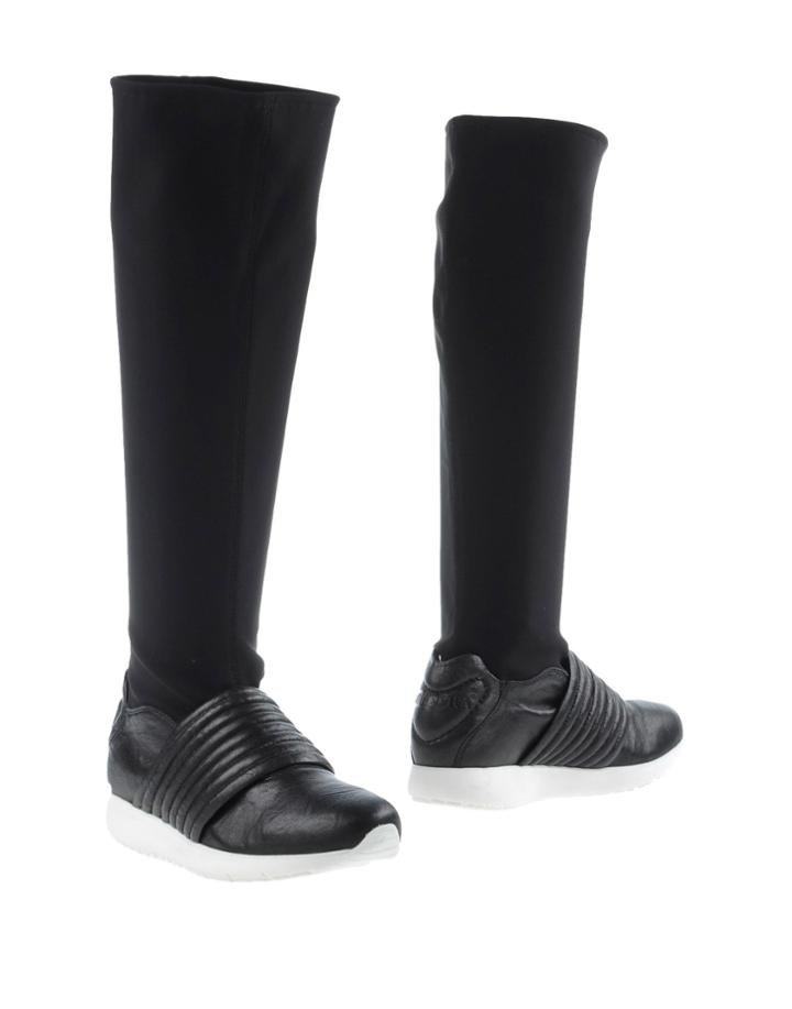 And A Fora Boots