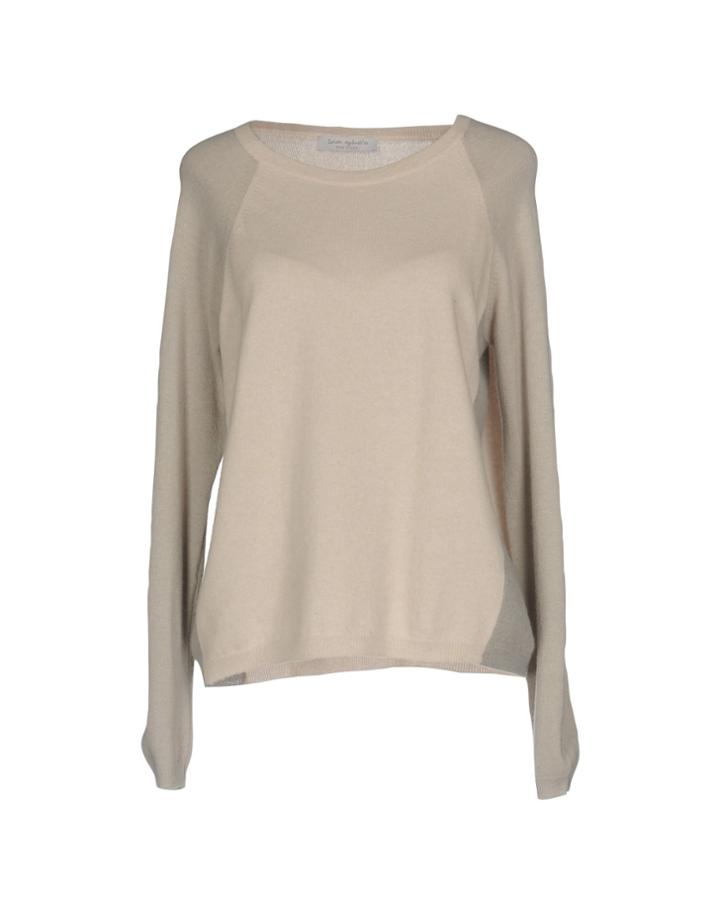 Bia Gho's Sweaters