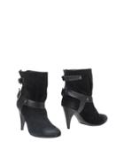 Les Petites Choses Ankle Boots
