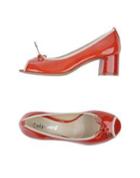 Calpierre Pumps