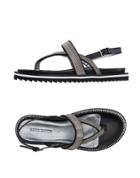 Elvio Zanon Toe Strap Sandals