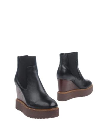 Four Five Ankle Boots