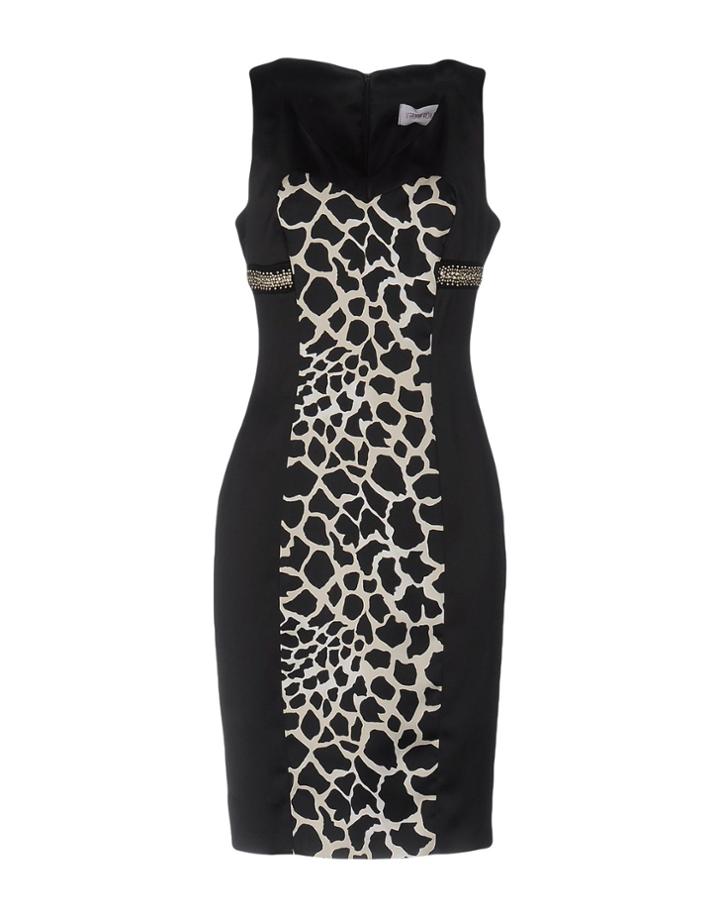 Vittoria Romano Knee-length Dresses