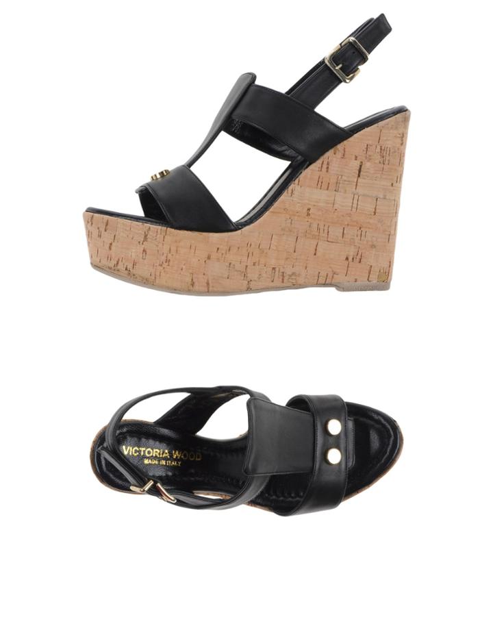 Victoria Wood Sandals