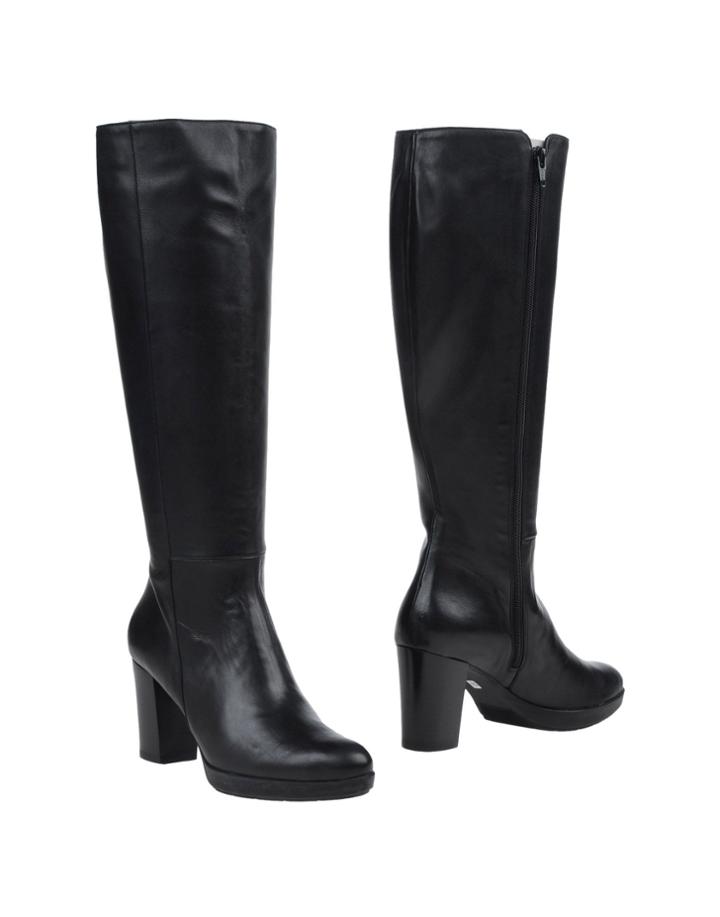 1,618 Boots