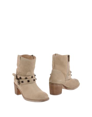 Ales A Ankle Boots