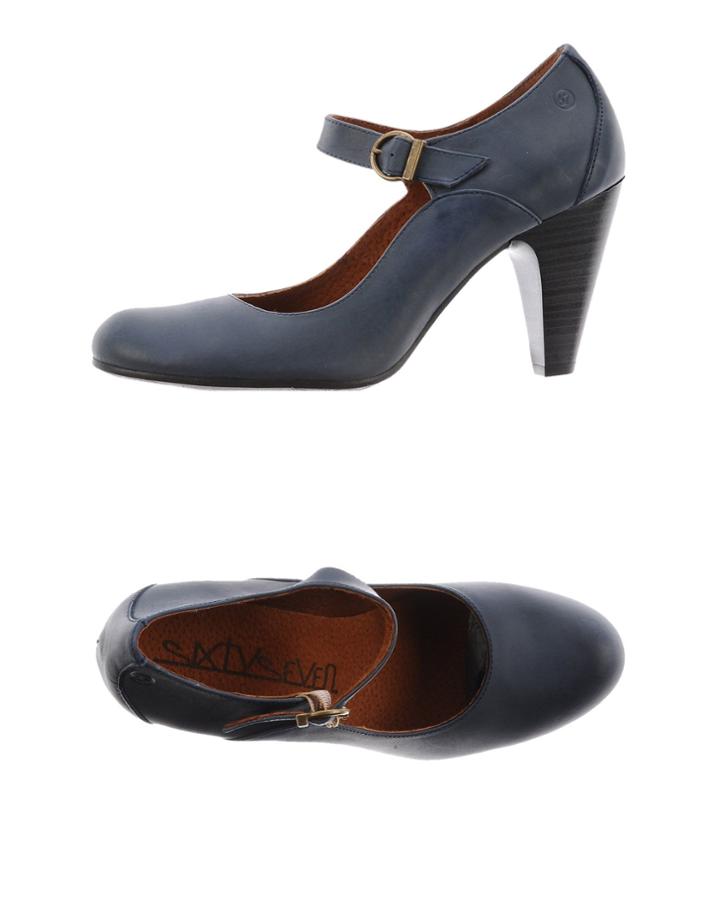 67 Sixtyseven Pumps