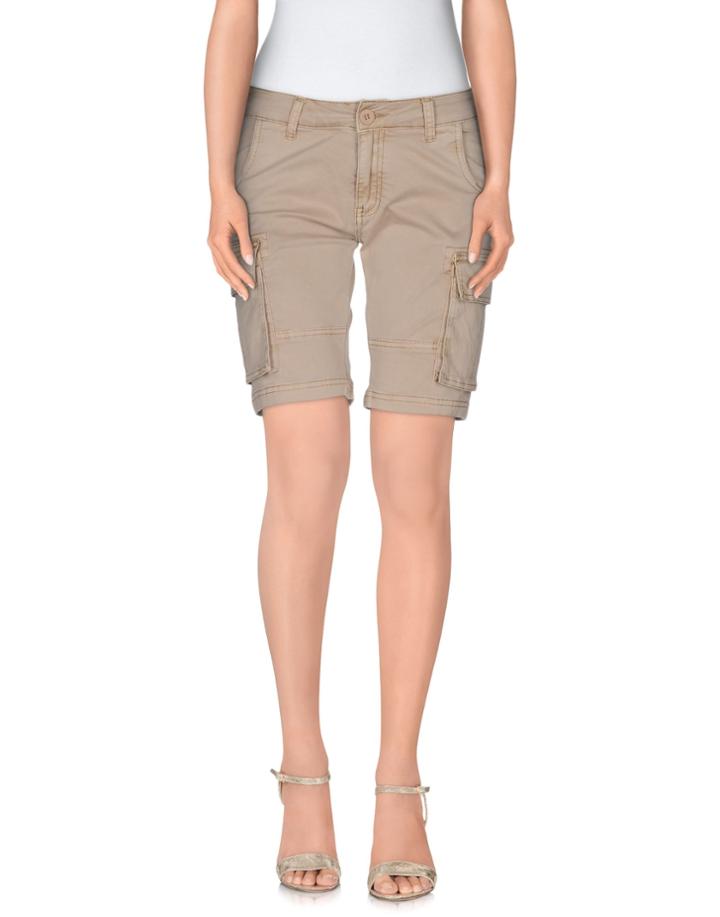 Duck Farm Bermudas