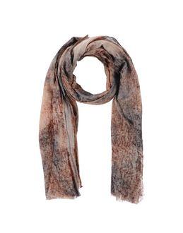 Dianora Salviati Stoles