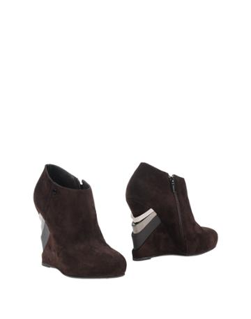 Le Silla Booties