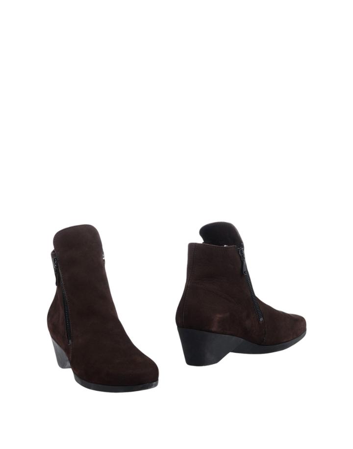 Arche Ankle Boots