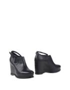 Collection Privee? Booties