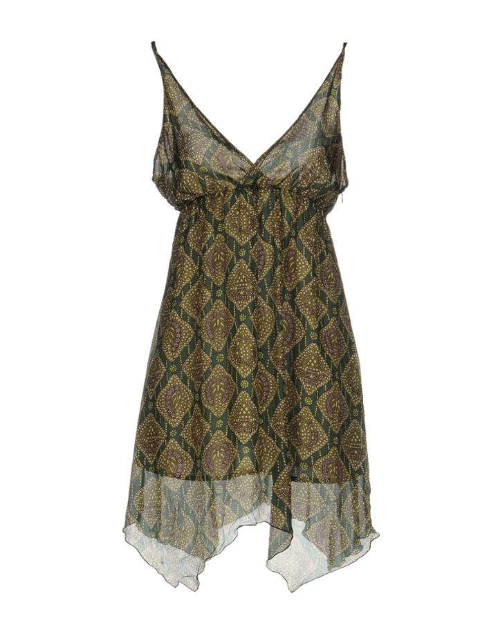 Fujiko Short Dresses