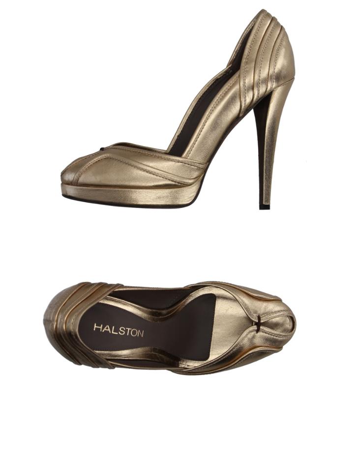 Halston Pumps