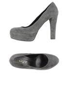 Katia G. Pumps