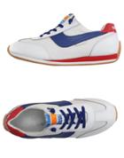 Walk Safari Sneakers