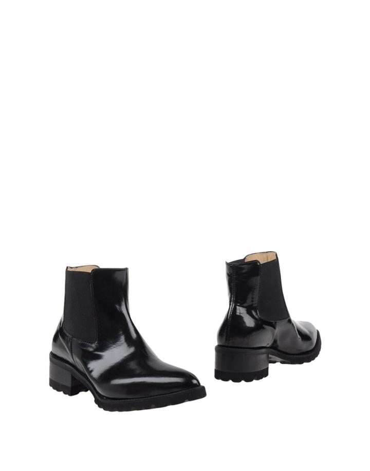 L'arianna Ankle Boots