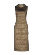Alice + Olivia 3/4 Length Dresses