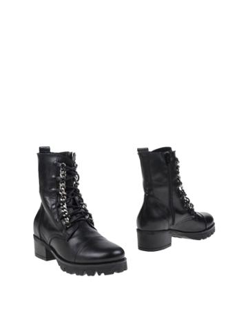 Promis Ankle Boots