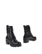 Promis Ankle Boots