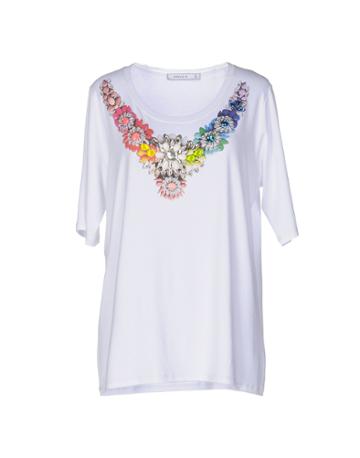 Amania Mo T-shirts