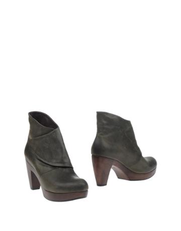 Coclico Booties