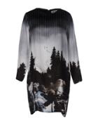 Leo Short Dresses