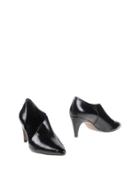 Martinelli Booties