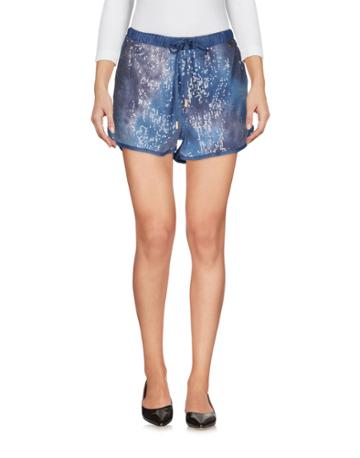 Koralline Shorts
