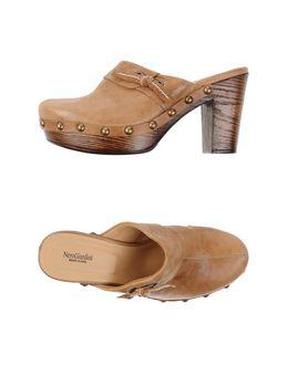 Nero Giardini Mules