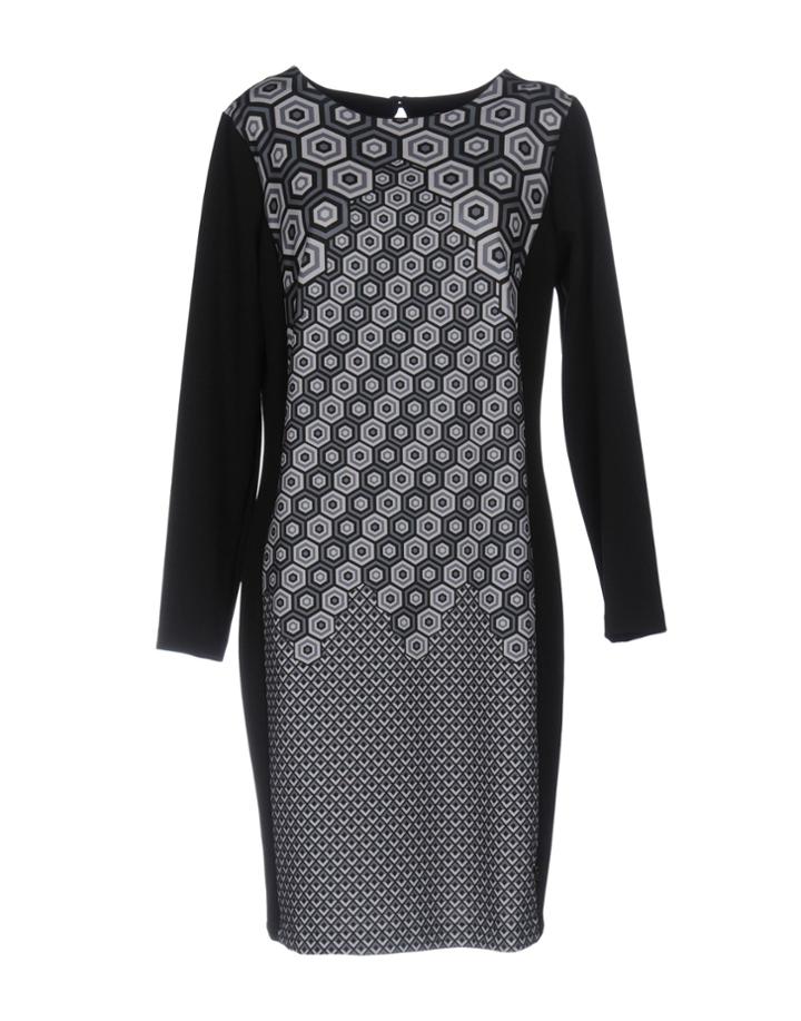 Llei Short Dresses