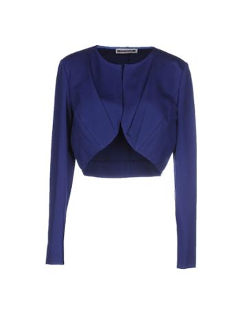 Biancoghiaccio Shrugs