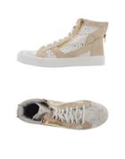 Lea-gu Sneakers