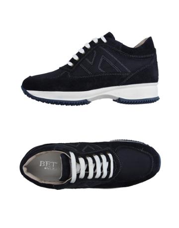 Betty Sneakers
