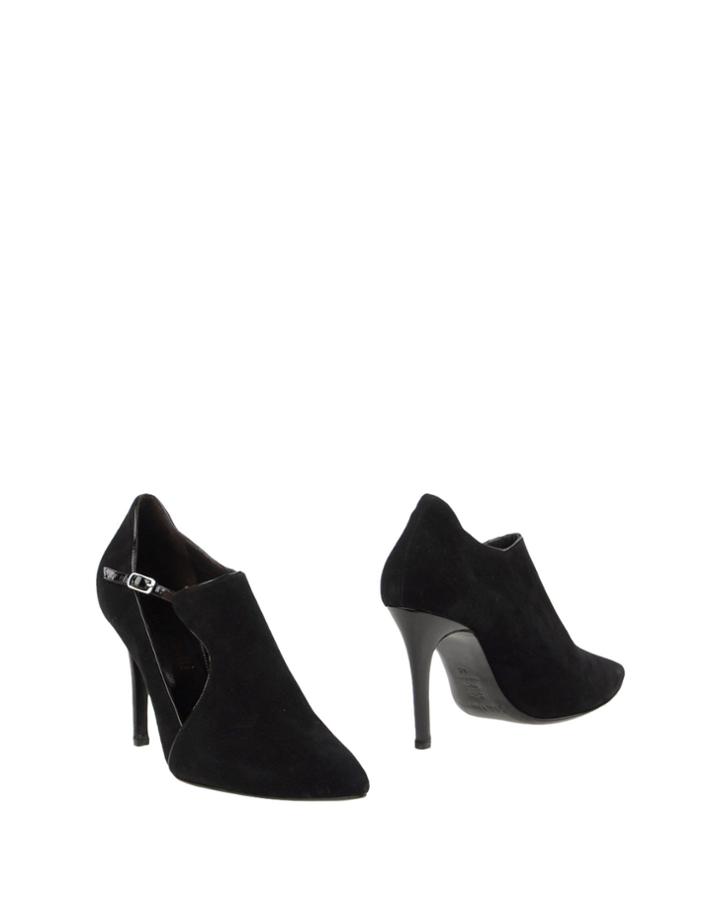 Livia Monetti Booties
