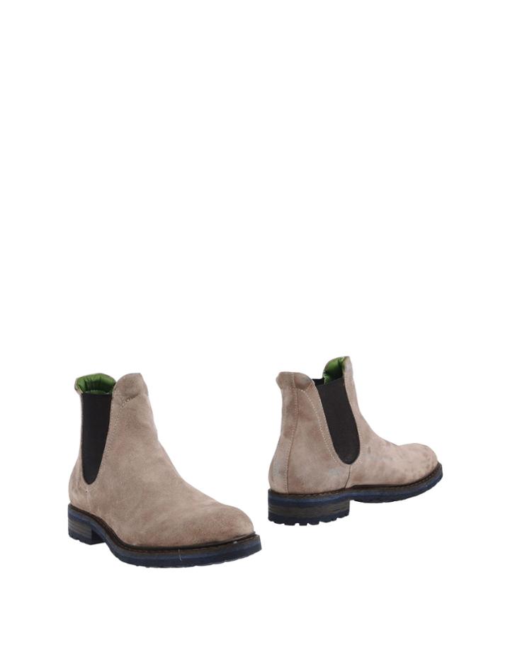 Oregon Ankle Boots