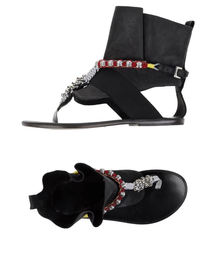 Latitude Femme Toe Strap Sandals