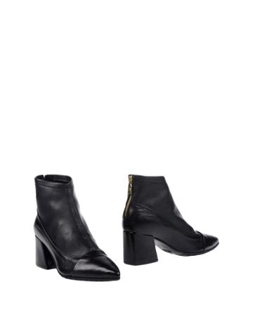 Charly Ankle Boots