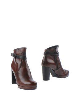 De Robert Ankle Boots