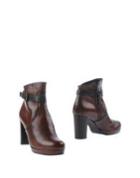 De Robert Ankle Boots