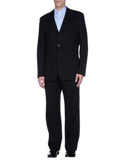 Exte Suits