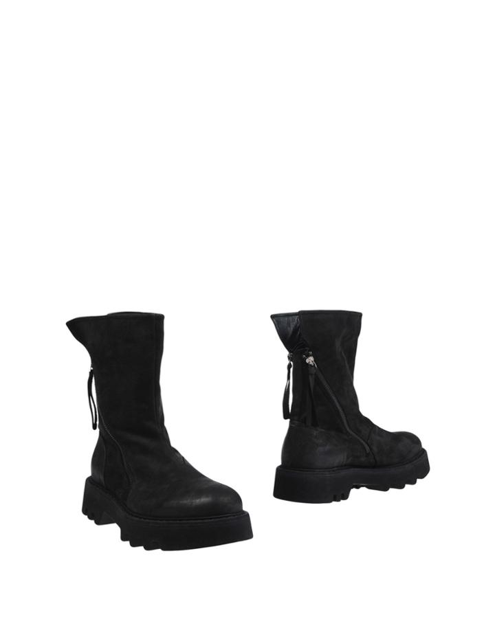 B & B Boots
