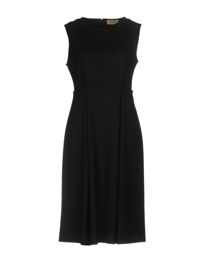 Nenah&reg; Knee-length Dresses