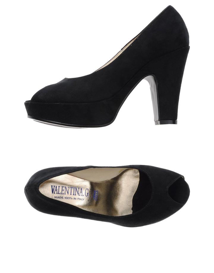 Valentina G. Pumps